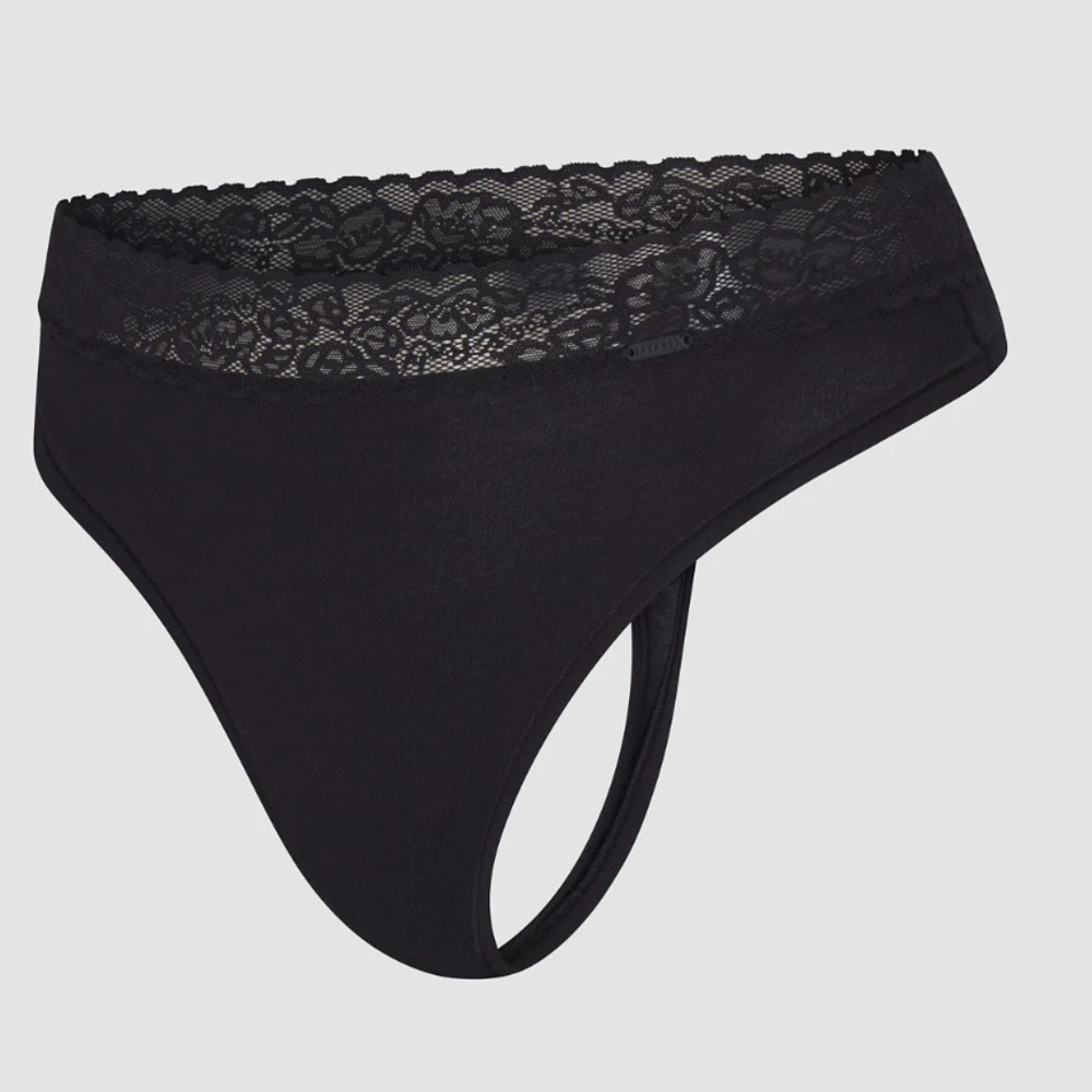 COTTON ESSENTIALS LACE-TRIM MID-RISE THONG PANTY caviar black